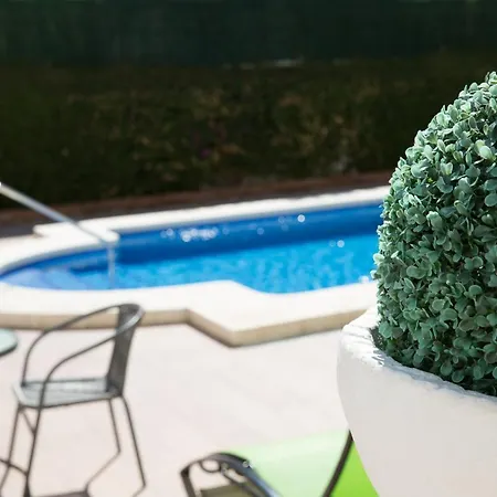 بيت للعطل Holidays2fuengirola 6 Bedroom 200 Mts *