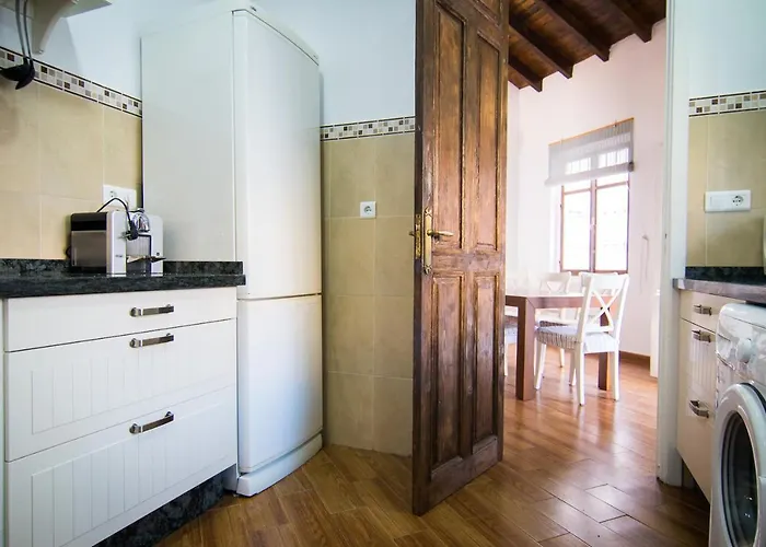 Vakantiehuis Holidays2fuengirola 6 Bedroom 200 Mts