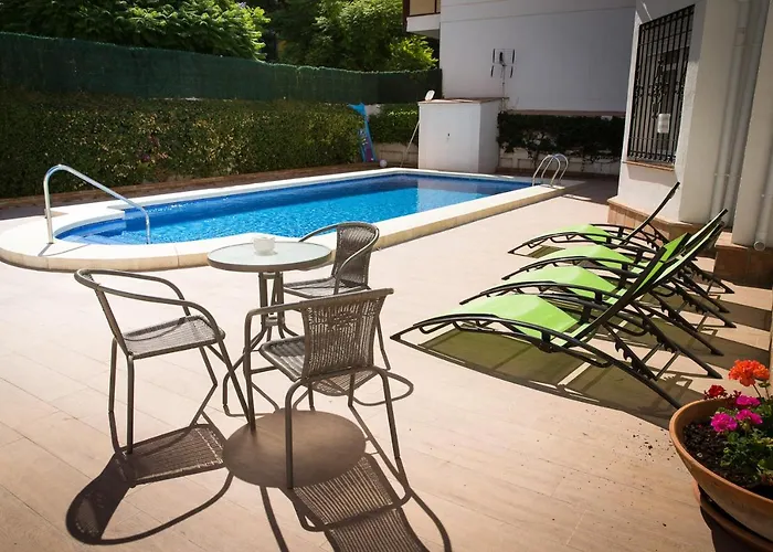 Holidays2fuengirola 6 Bedroom 200 Mts Ferienhaus *
