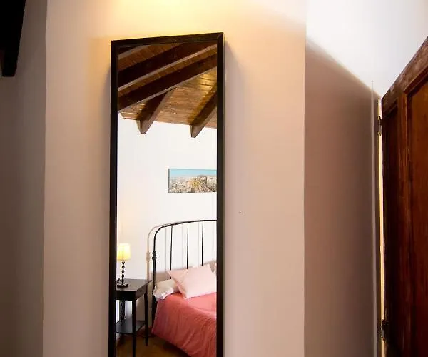 Holidays2fuengirola 6 Bedroom 200 Mts