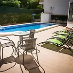 Holidays2fuengirola 6 Bedroom 200 Mts Prázdninový dům *