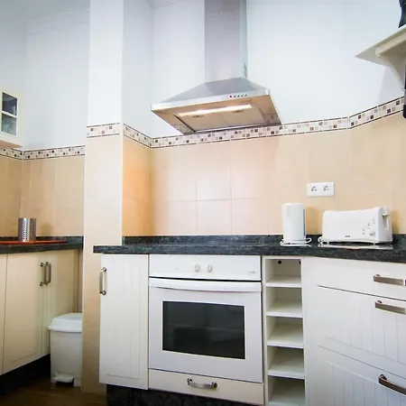 Holidays2fuengirola 6 Bedroom 200 Mts 펜션 *