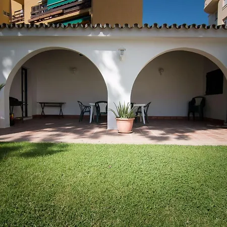 Holidays2fuengirola 6 Bedroom 200 Mts Prázdninový dům *