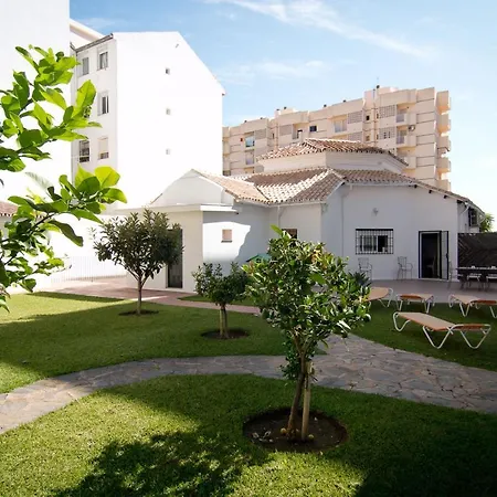 Holidays2fuengirola Mercedes In Center And 2nd Line * Fuengirola