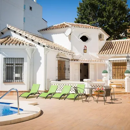 Holidays2fuengirola Mercedes In Center And 2nd Line Fuengirola