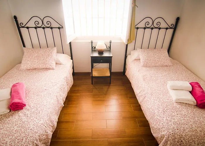 Holidays2fuengirola 6 Bedroom 200 Mts *