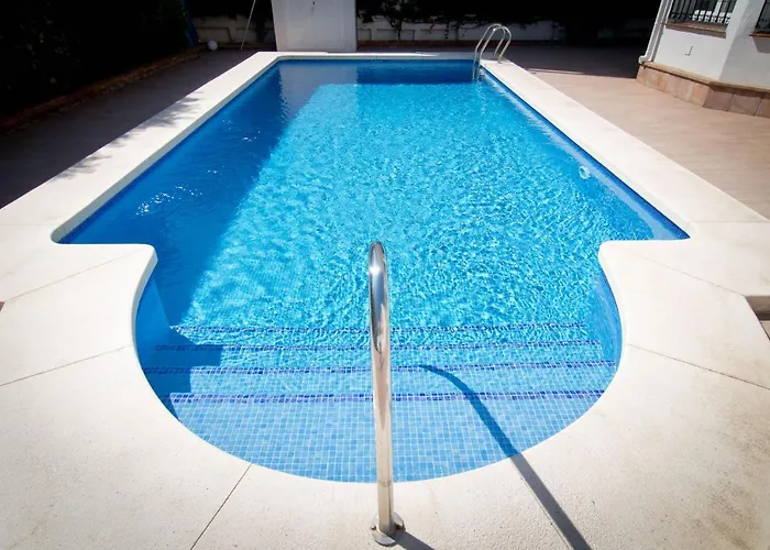 Holidays2fuengirola 6 Bedroom 200 Mts *