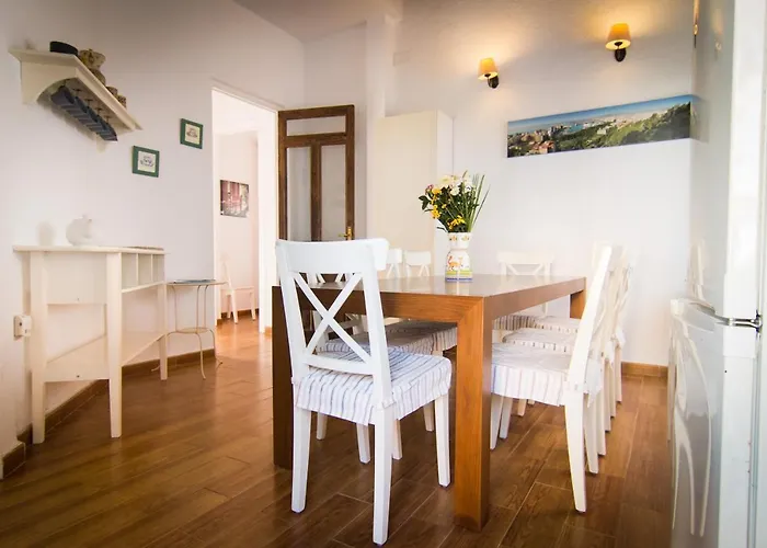 Holidays2fuengirola 6 Bedroom 200 Mts Fuengirola