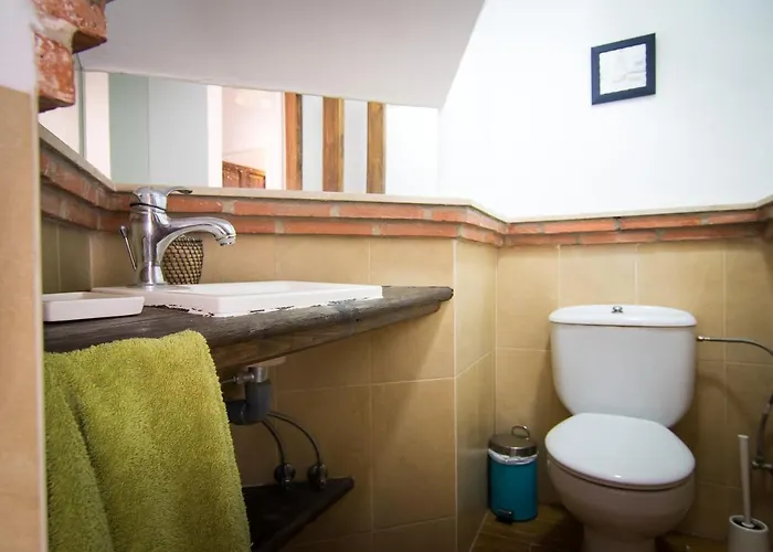 Holidays2fuengirola 6 Bedroom 200 Mts Сasa de vacaciones *